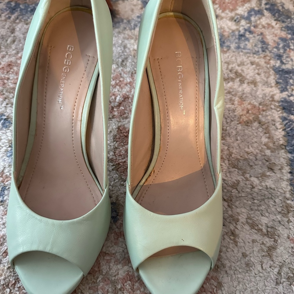 Heels - Picture 2 of 6